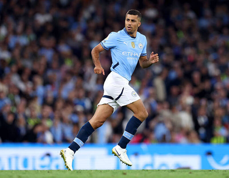 Rodri là hình mẫu rất tiêu biểu cho kiểu CDM hiện đại