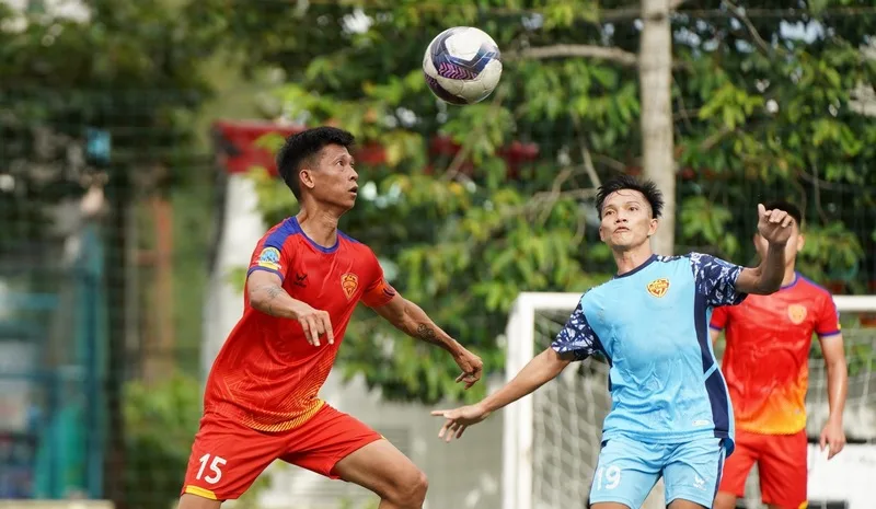 Duy trì cự ly đội hình lý tưởng giúp tối ưu hóa các pha đan bóng ngắn trong sơ đồ 2-3-1.