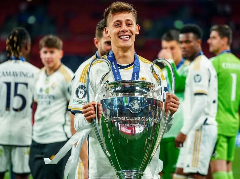 Arda Guler sớm sở hữu nhiều danh hiệu cùng Fenerbahçe và Real Madrid.