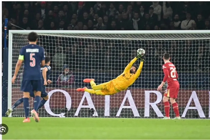 tieu-su-va-dau-an-ve-alisson-becker-10001